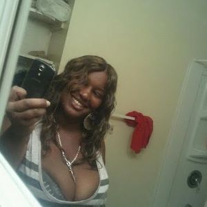 Meet your Posher, Rayya